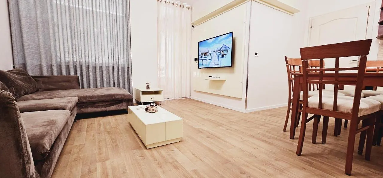 Discover Tirana From Our 3-Room Apartment With Free Parking-Komuna E Parisit Albania