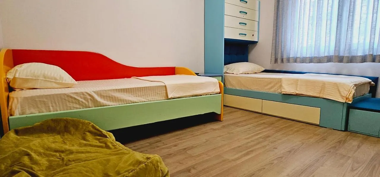 Discover Tirana From Our 3-Room Apartment With Free Parking-Komuna E Parisit 0*,